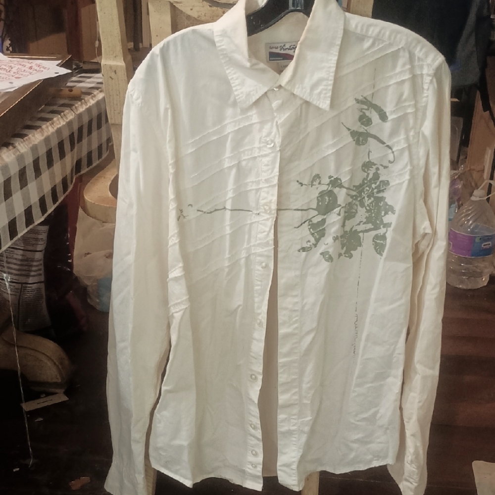 Rare Vintage Brand White and Green Casual Button Down Shirt Long Sleeve